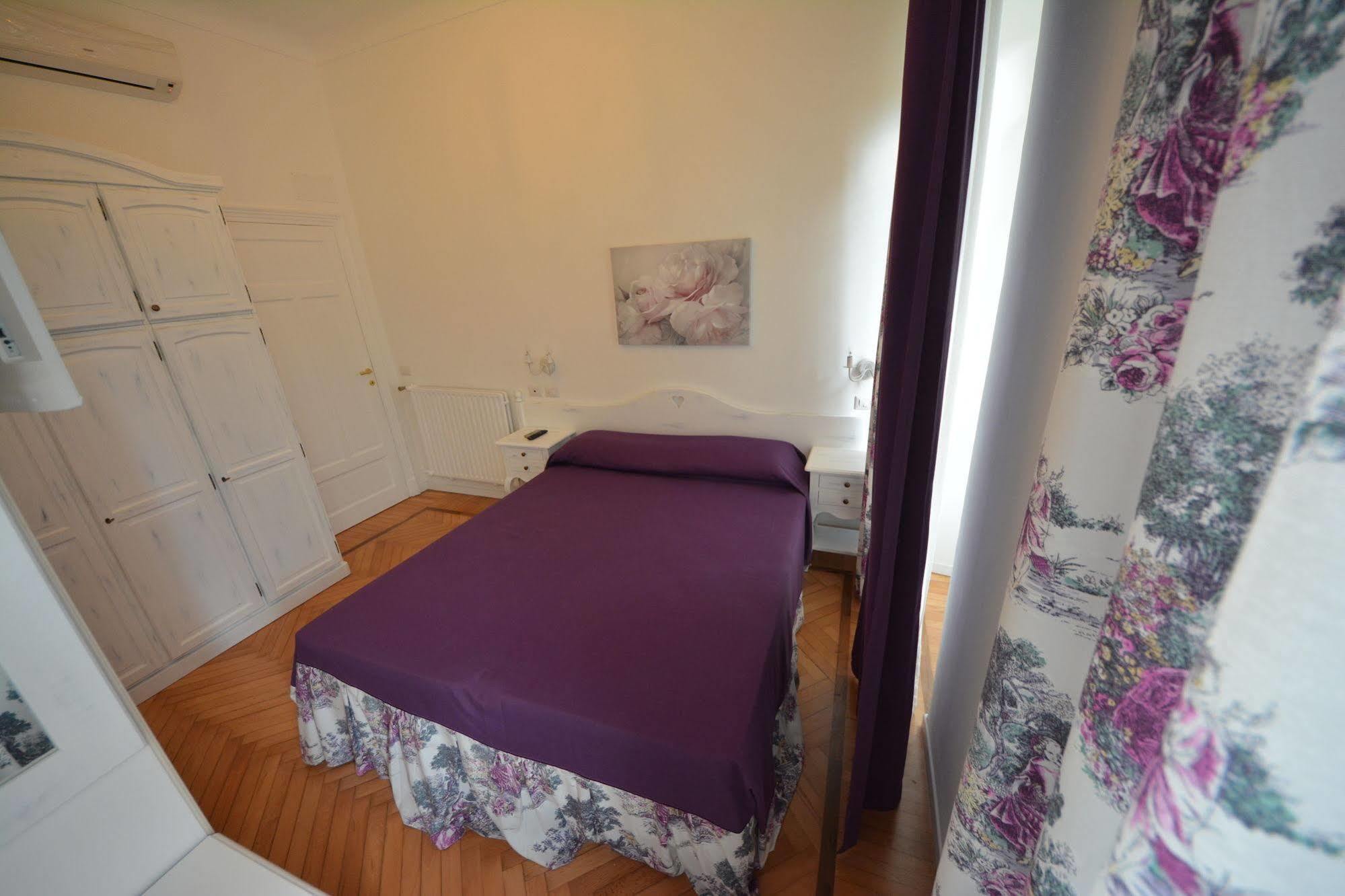 Hotel La Scogliera บอร์ดิเกรา ภายนอก รูปภาพ
