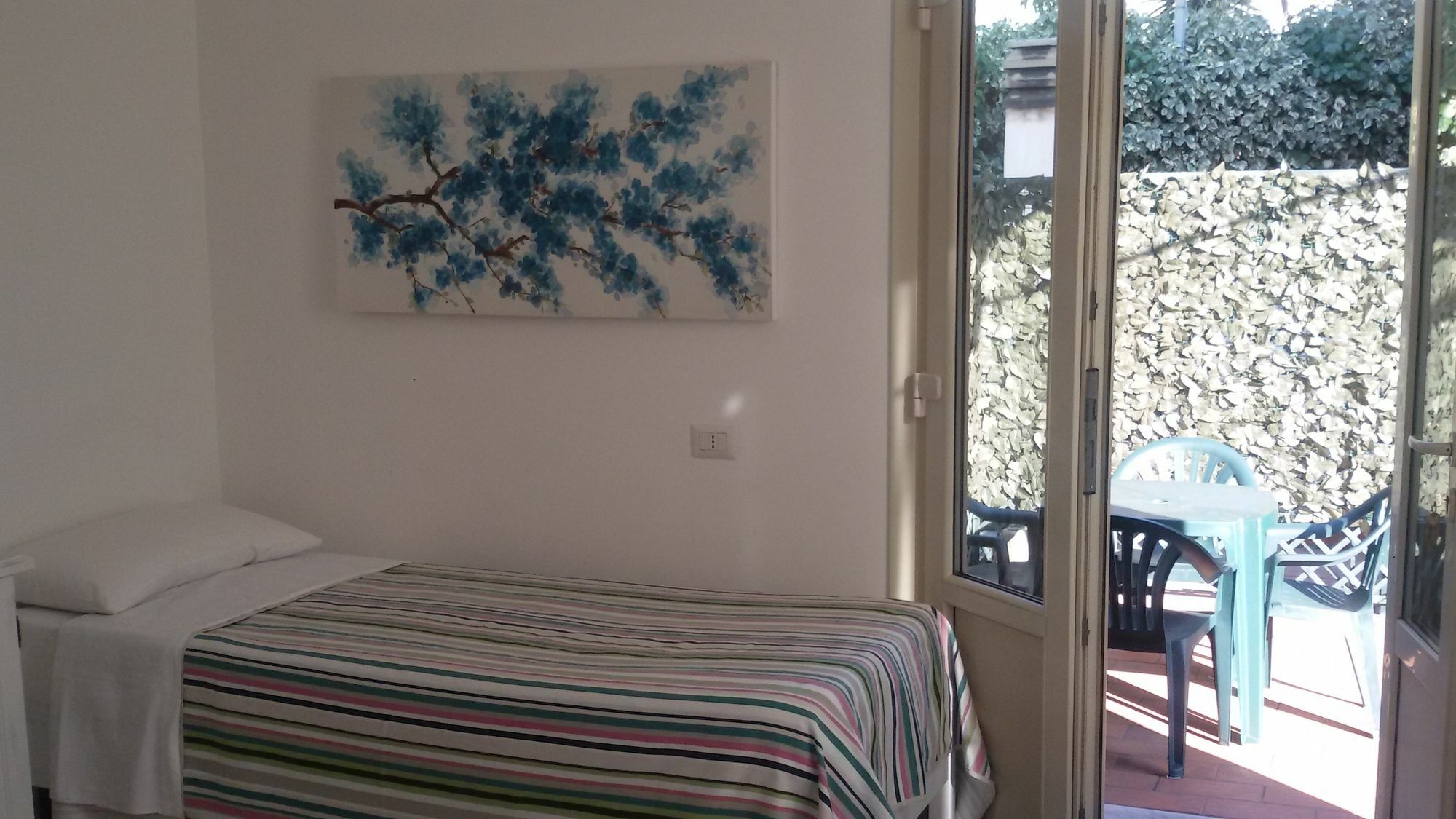 Hotel La Scogliera บอร์ดิเกรา ภายนอก รูปภาพ