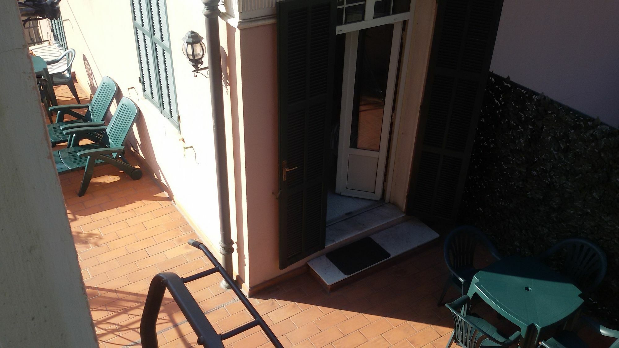 Hotel La Scogliera บอร์ดิเกรา ภายนอก รูปภาพ