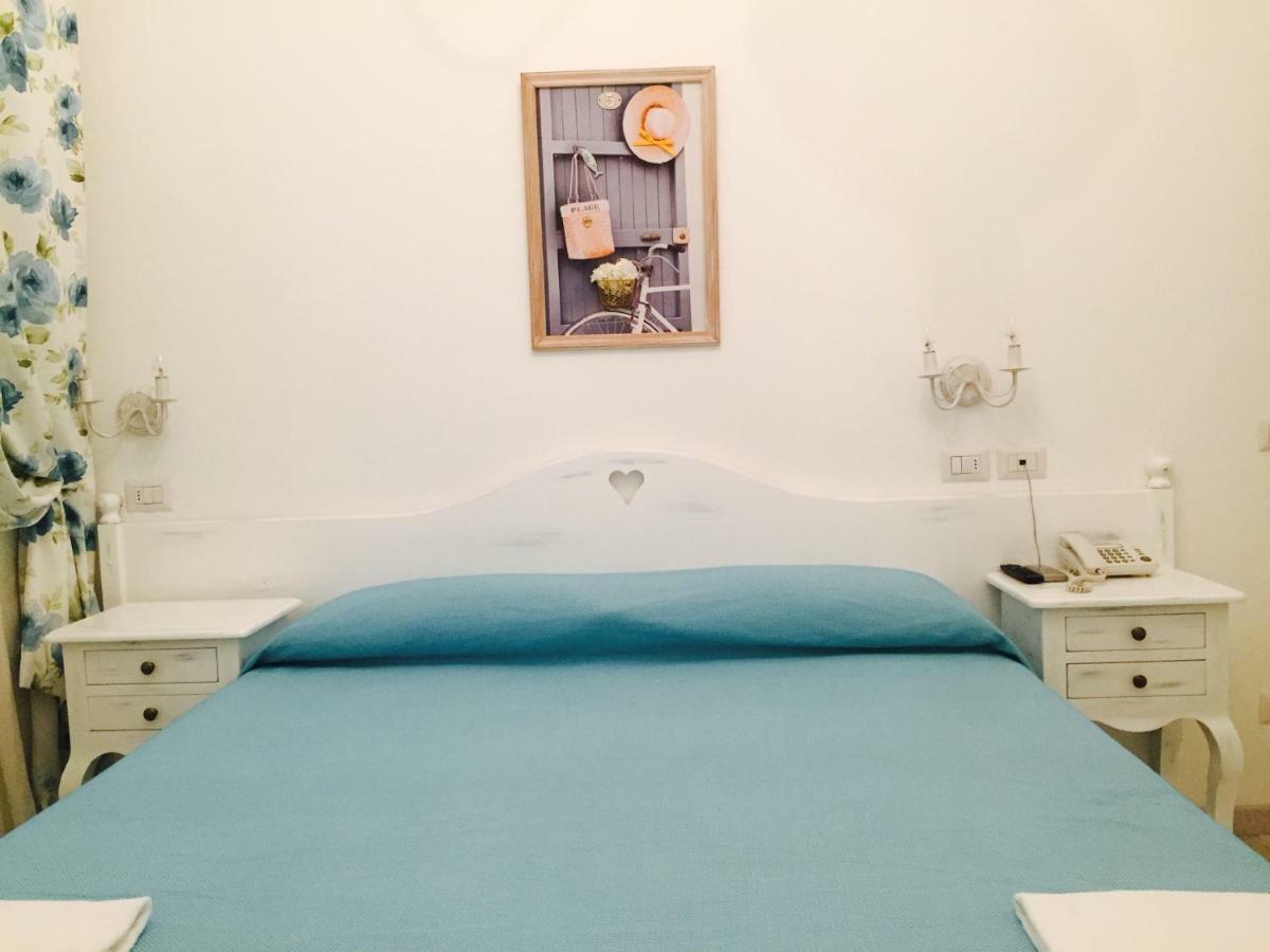 Hotel La Scogliera บอร์ดิเกรา ภายนอก รูปภาพ